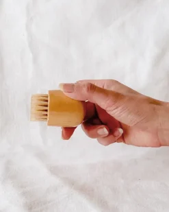 Cedar Complexion Brush