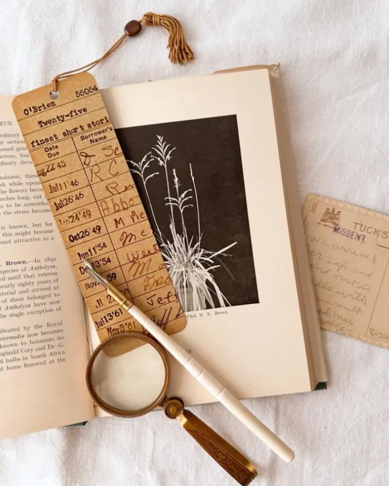 Folding Magnifying Glass